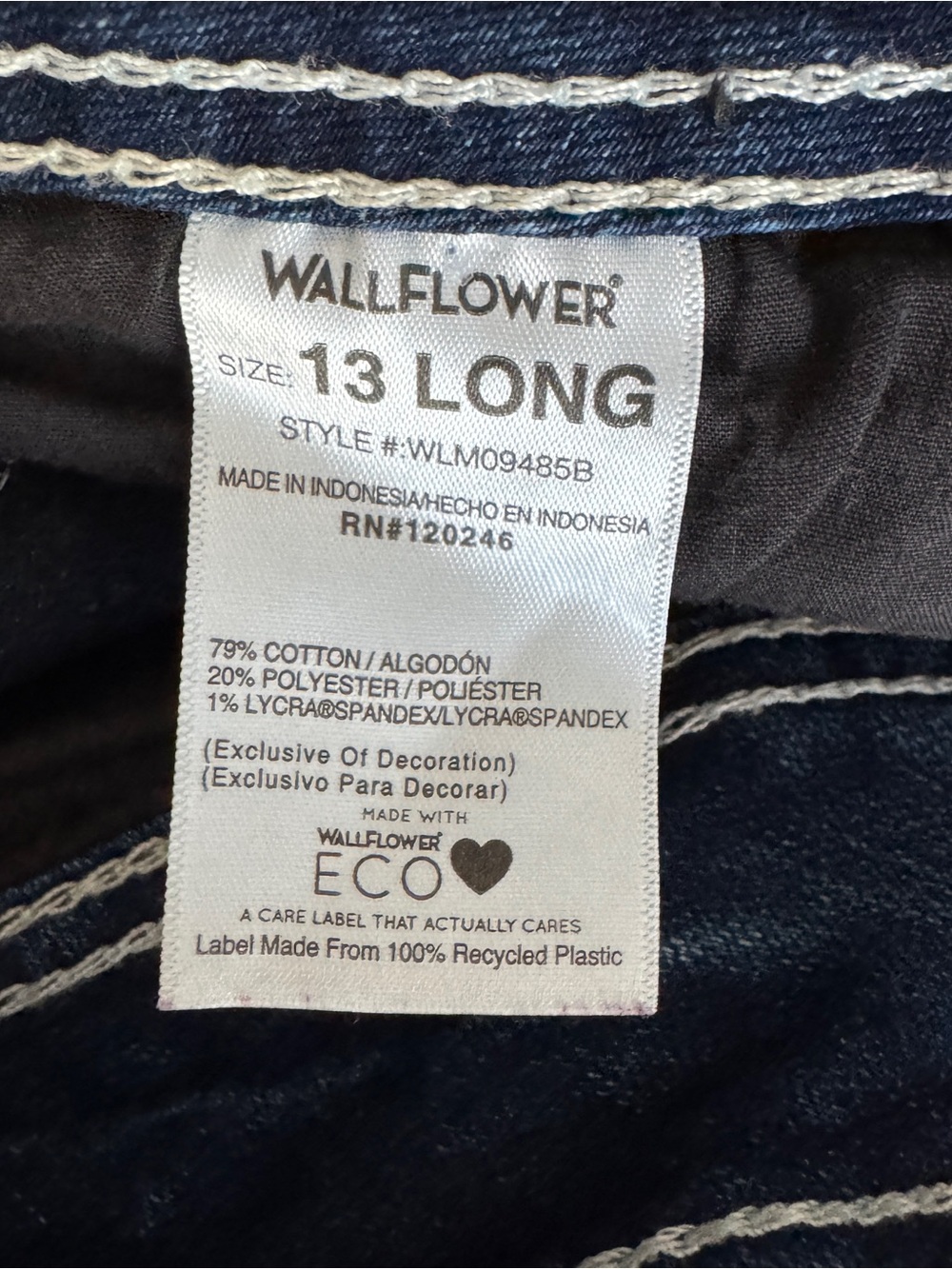 Wallflower Luscious Curve Fit Bootcut Jeans Size 13 Long Stretch Denim 32x31 - Picture 8 of 8